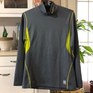 Men’s size Medium, Long Sleeve Nike Athletic shirt